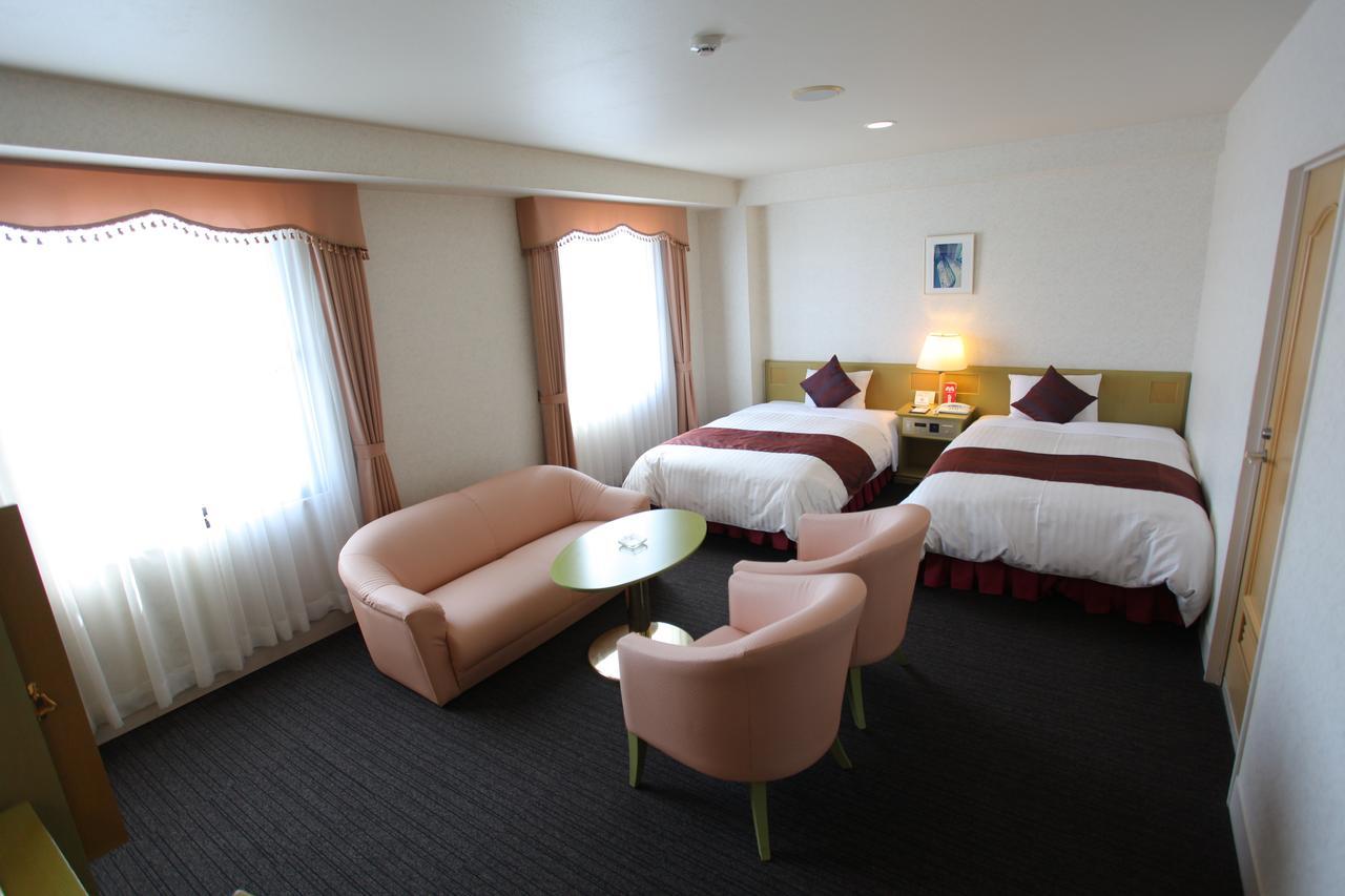 Hotel Verfort Hyuga Εξωτερικό φωτογραφία