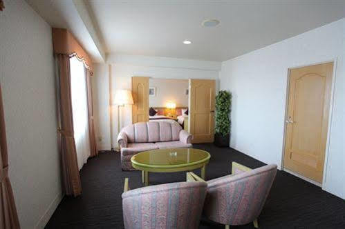 Hotel Verfort Hyuga Εξωτερικό φωτογραφία